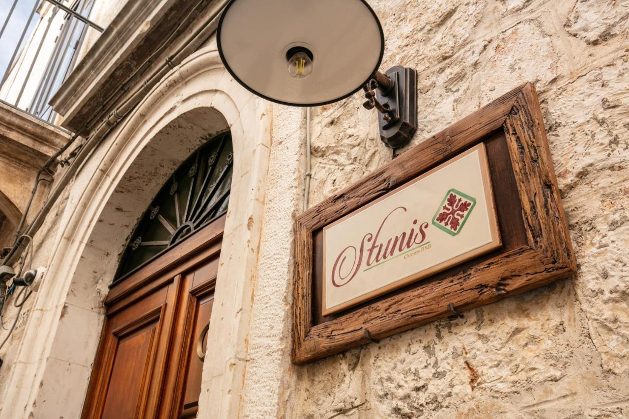 Palazzo Stunis - Dimora Di Charme Ostuni Exterior foto